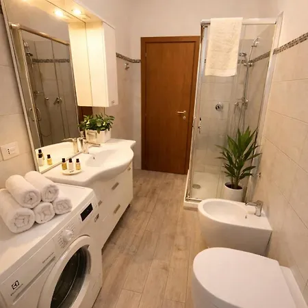 Appartement Lucens Domus Quartiere Trieste - Vicino Metro B1 - *
