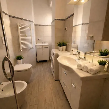 Appartement Lucens Domus Quartiere Trieste - Vicino Metro B1 -